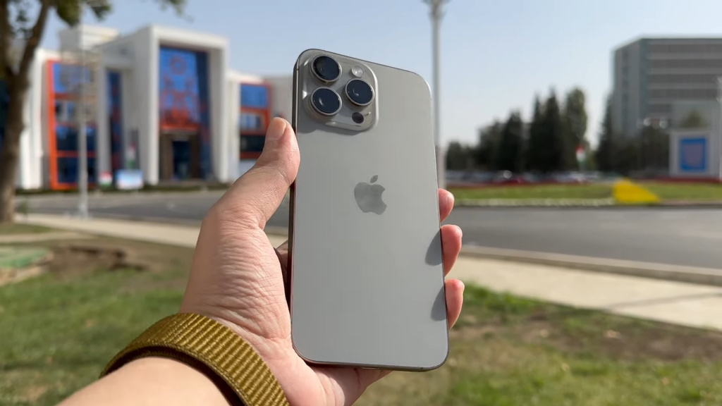    iPhone