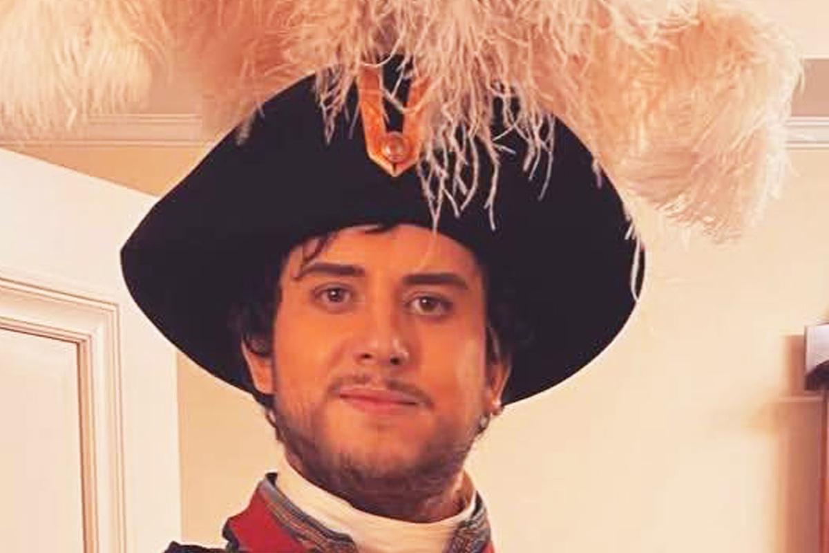     Солист Большого театра Василий Соколов получил химический ожог рта из-за воды в буфете