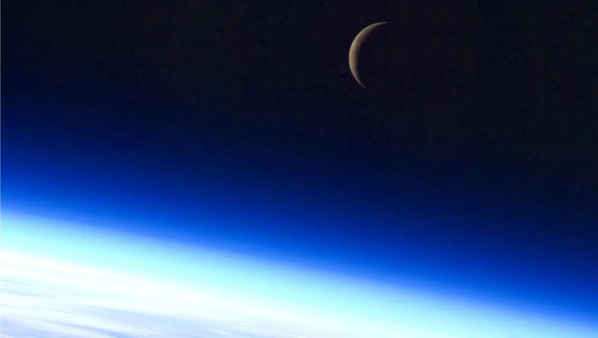 Ученые из НГУ утверждают, что Луна успеет вступить, условно говоря, в пятую фазу месяца — то есть 31 декабря будет второе новолуние. Фото: Public Domain