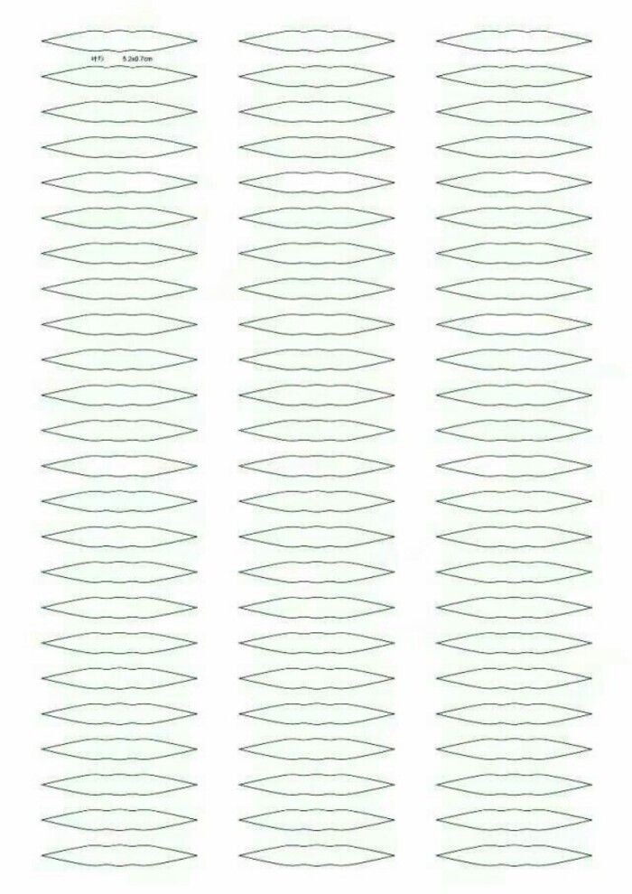 Лепестки. Я бы их поделила пополам вдоль.