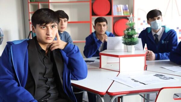    © Foto / Русский дом в Таджикистане