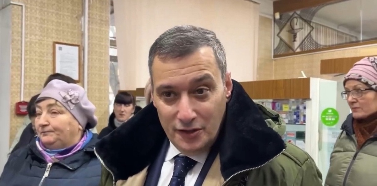   Александр Хинштейн продолжает лично проверять наличие лекарств для льготников в курских аптеках