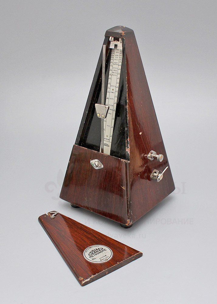 Винтажный механический метроном «Prim», System Maelzel, Чехословакия, 1950-е. Фото с нашего сайта dvaveka.ru