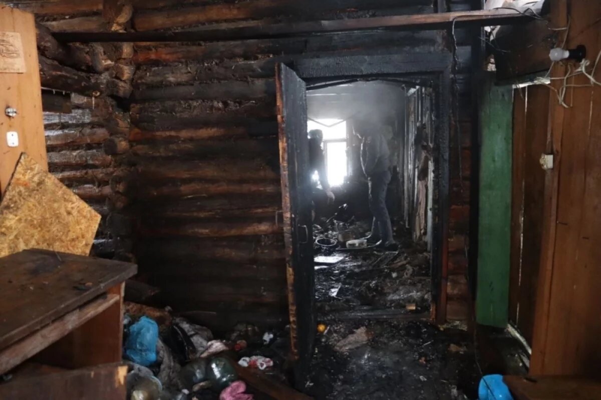    Пострадавшая при пожаре в селе Бродокалмак девочка умерла в больнице