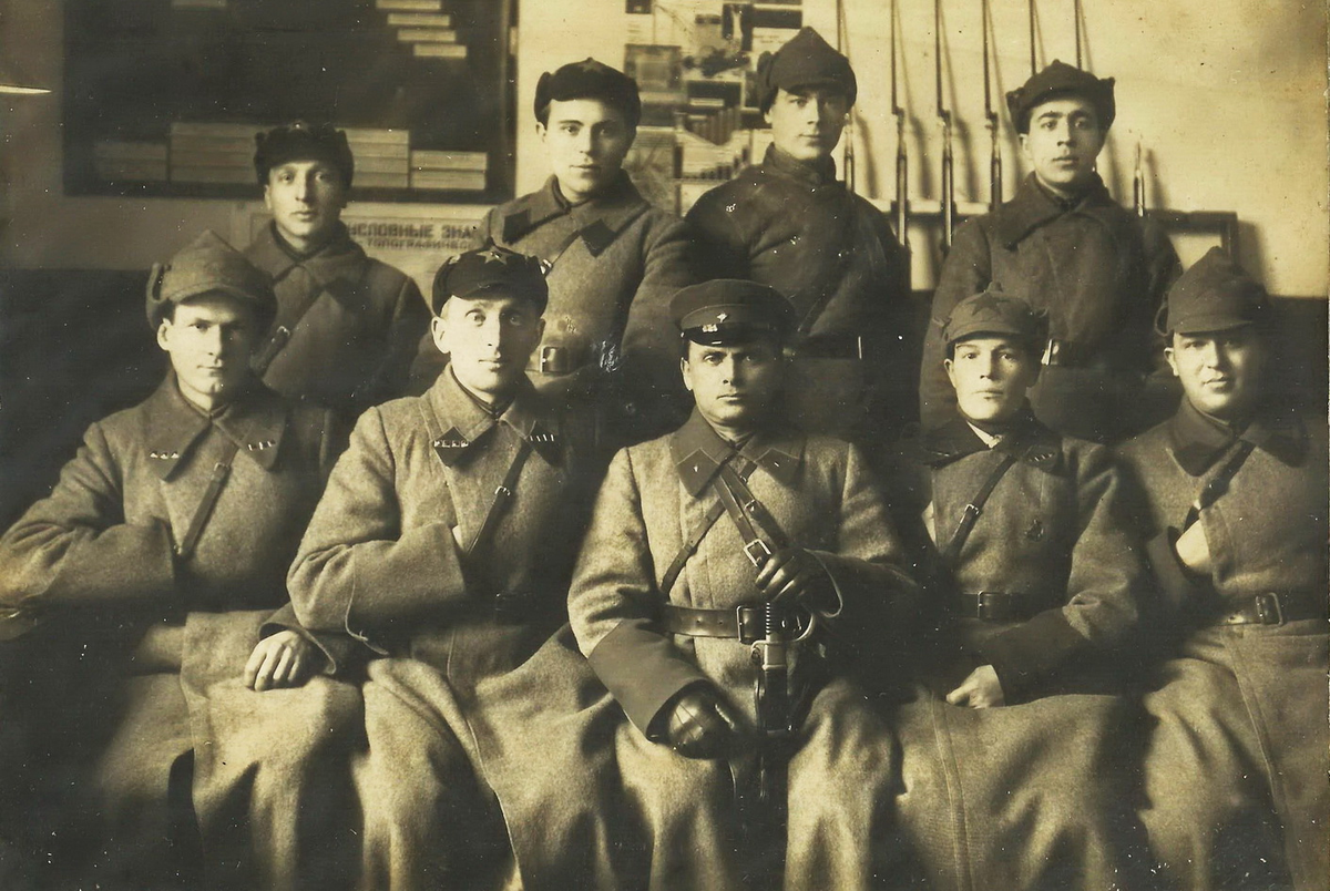 Агенты ОГПУ, Минск 1926 год. фото из rg.ru