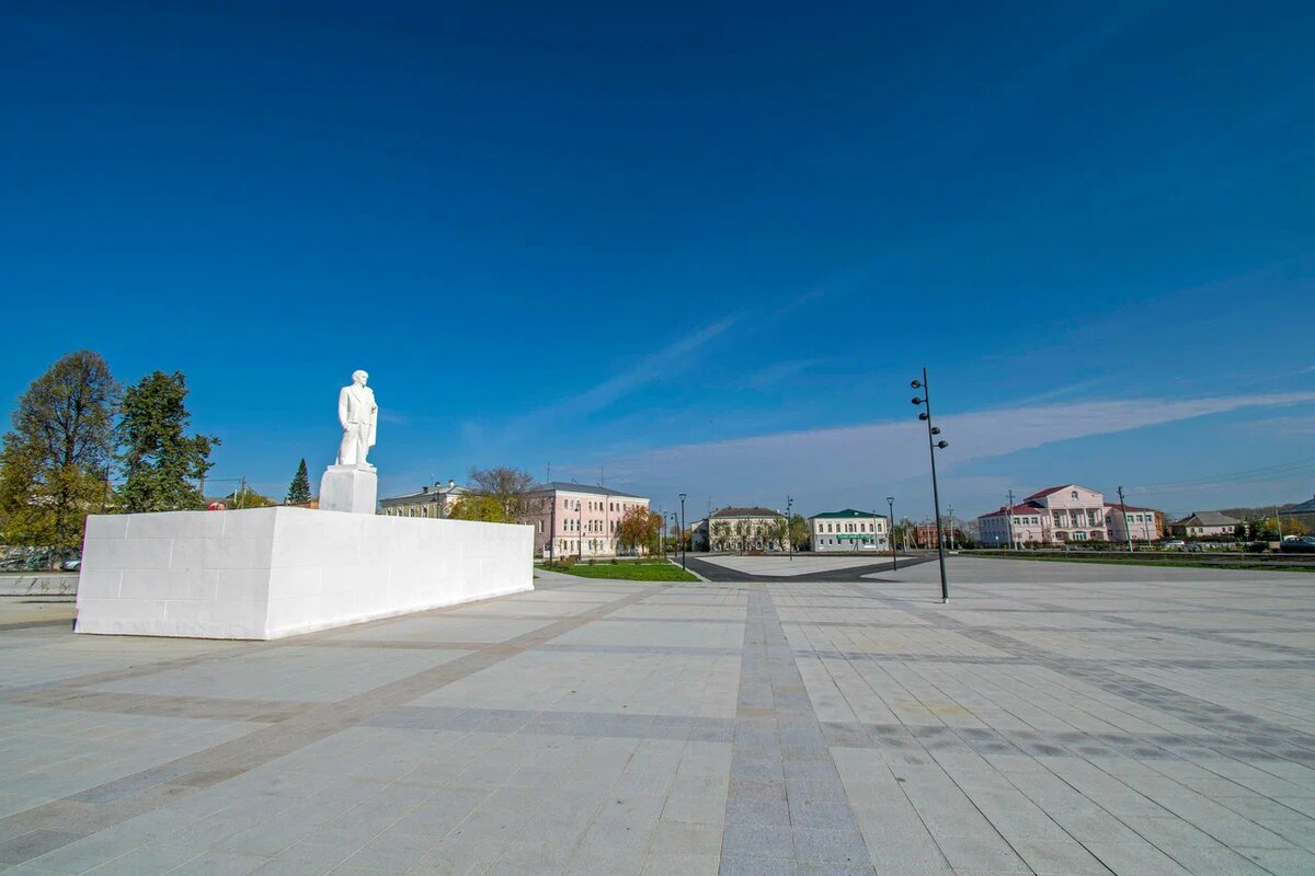 Памятник Владимиру Ленину в Ирбите.  фото: картинки яндекса.