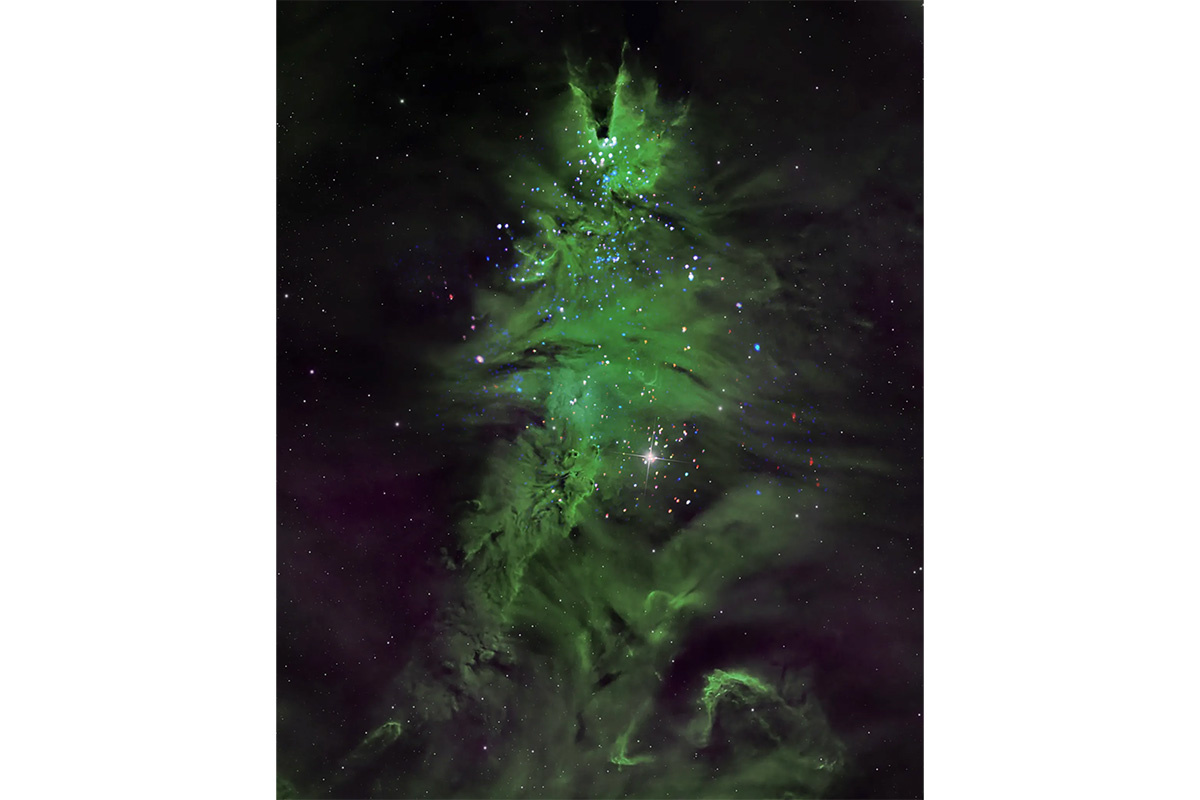 X-ray: NASA / CXC / SAO; Optical: Clow, M.; Image Processing: NASA / CXC / SAO / L. Frattare and K. Arcand📷Скопление звезд NGC 2264