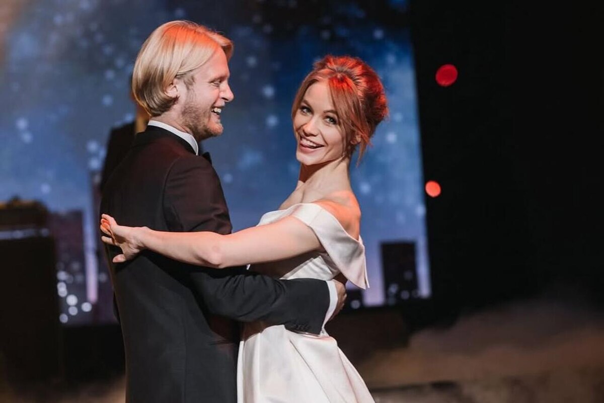    Светлана Устинова с мужем Ильей Стюартом Социальные сети