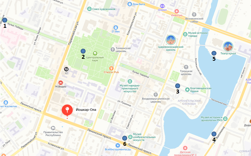 Прямо с южной границы города привлекают внимание однотипные заборы, что уже наводит на мысль о разумном руководстве (мы в курсе про историю с предыдущим мэром, но, главное, что результат есть).