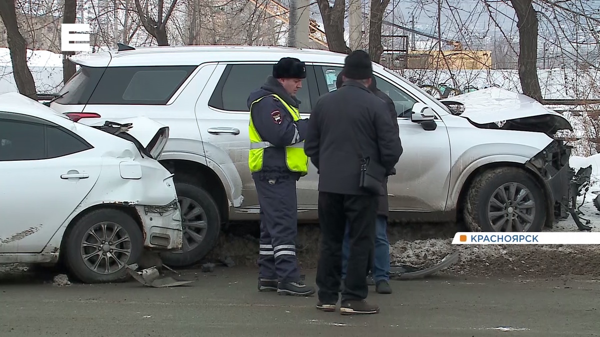     Участники массовой аварии на Семафорной рассказали подробности происшествия