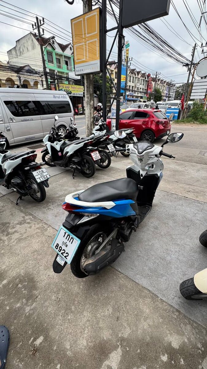 Байки есть на разный бюджет, мы снимали и за 3, и за 6 тыс бат - каждому своё