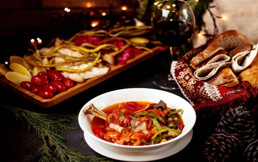    Вкусные секреты 2025 года: чем угостить Зеленую Деревянную Змею и привлечь удачу