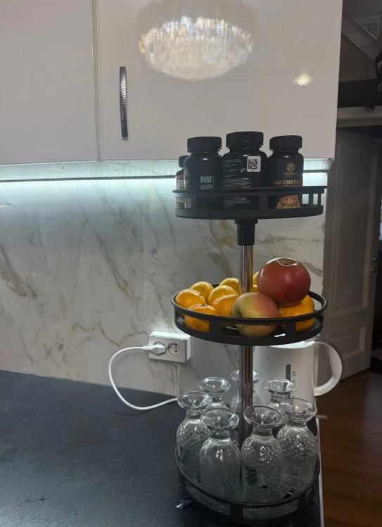 Из отзыва: доставили ну очень быстро, сборка легкая, все в комплекте. Брала для баночек с чаем, очень подходит. Всем рекомендую. 