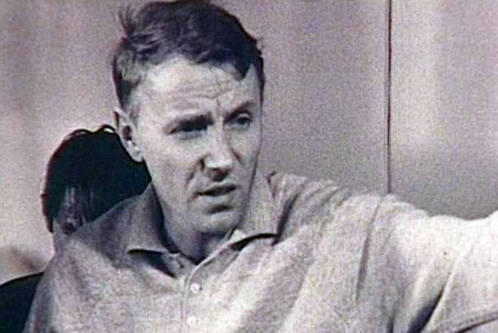 С самого начала пути карьера Серого не задалась. Фото: Pinterest