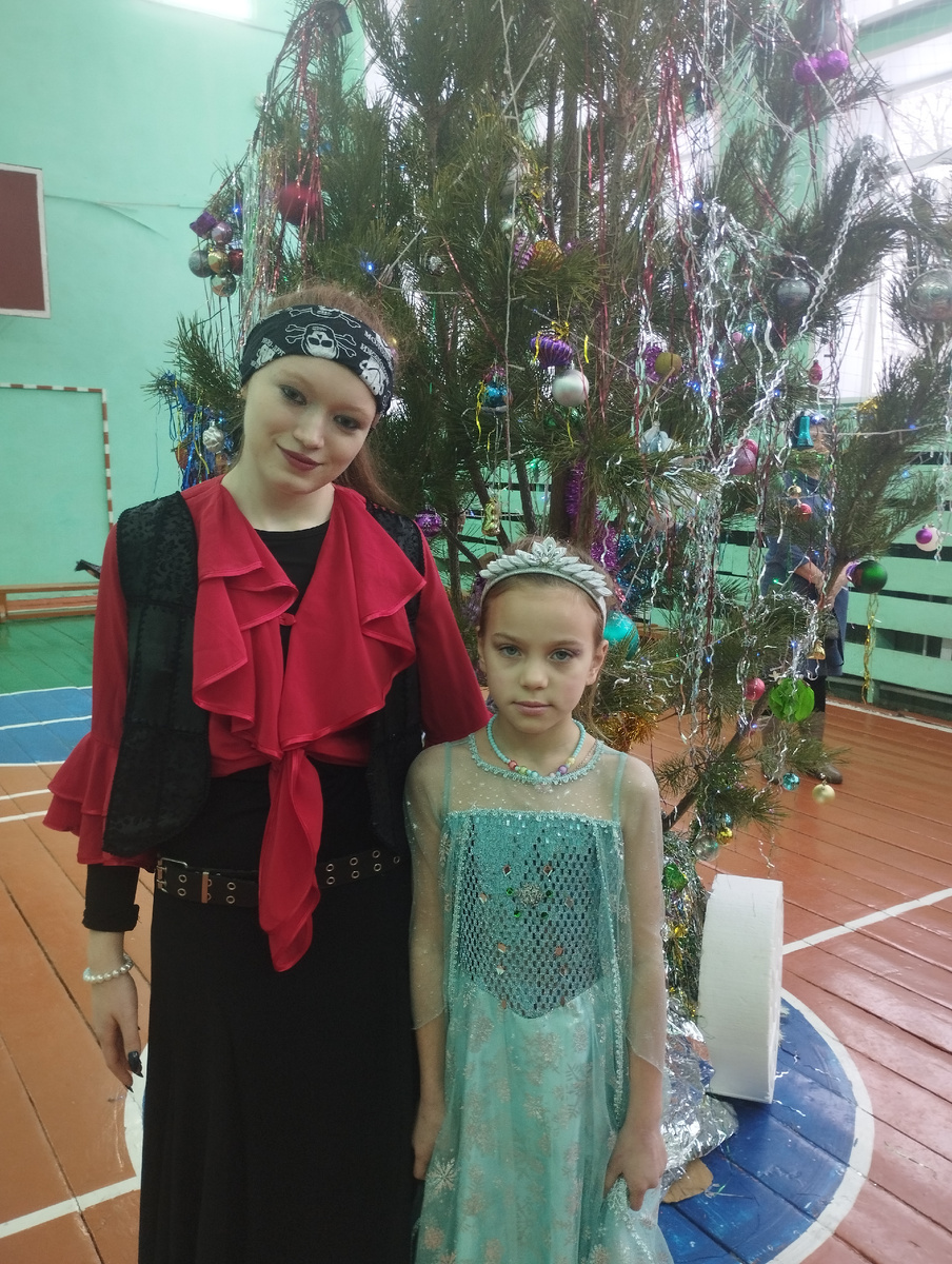 Васëна с красивой разбойницей 😊