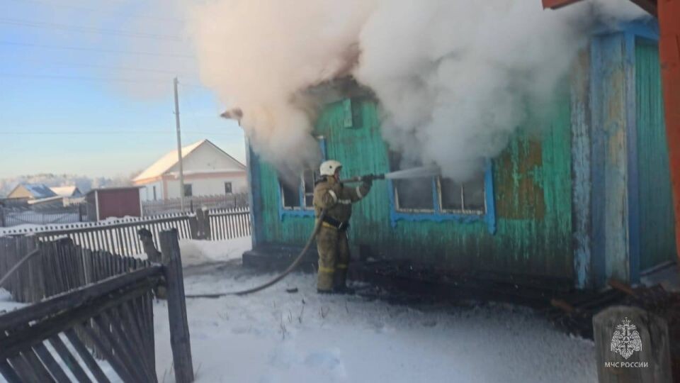    Пожар в селе Подойниково. Источник: t.me/mchs_official