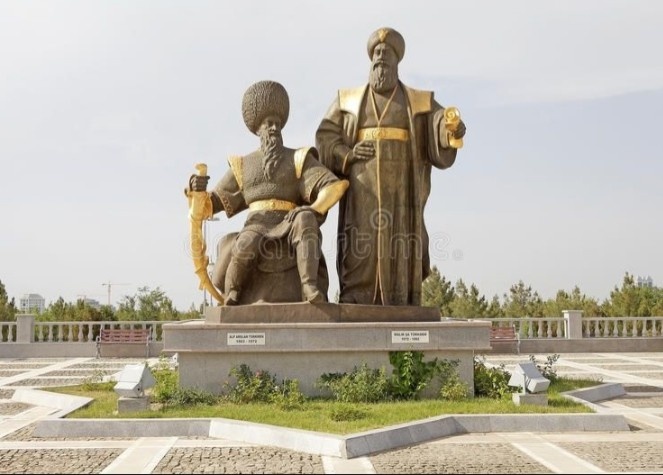 Памятник легендарному Алып Арслану.