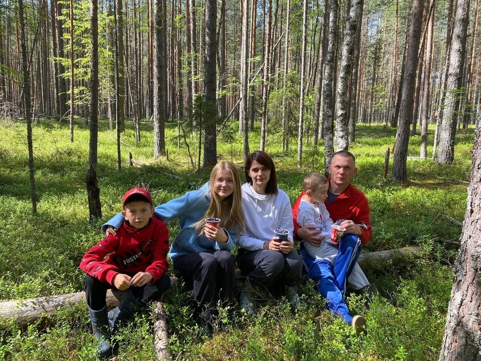    Создавать милые игрушки многодетную маму из Койгородка вдохновляют свои же дети. Фото: архив героини публикации.