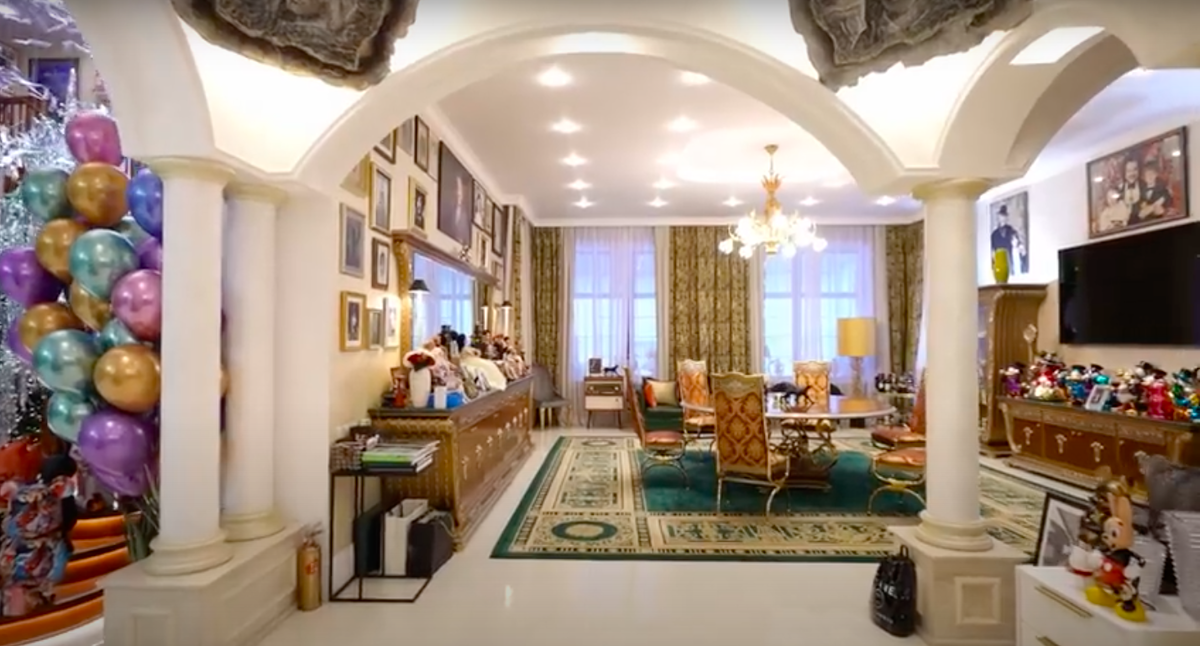 дом Филиппа Киркорова, скрин из интервью Лауры Джугелии Fametime TV