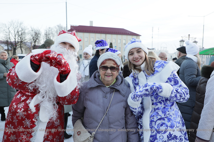     На Копыльщине стартовала новогодняя благотворительная акция "От всей души"