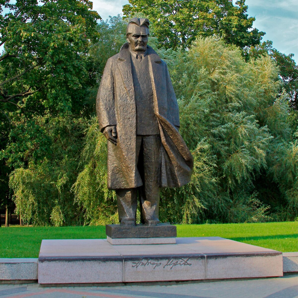 Памятник Андрею Упитису © CC BY-SA 3.0 / Smig