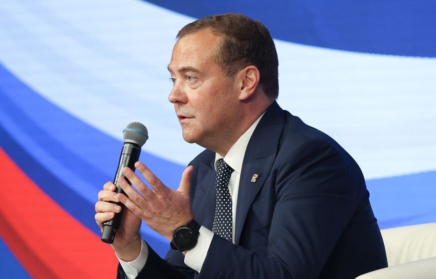    Медведев заявил об опасности возникновения экстремизма по одной причине