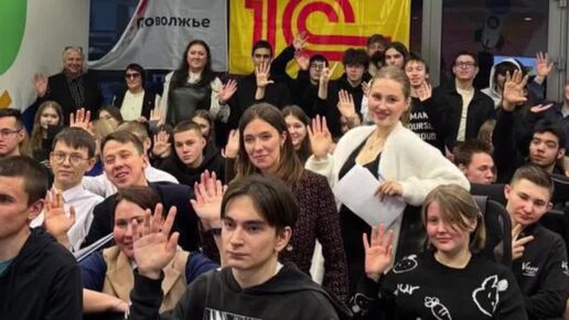 Форум аута. Наклейка мицубиси. Аут клуб форум. Mitsubishi outlander club. Наклейки на авто митсубиси аутлендер.