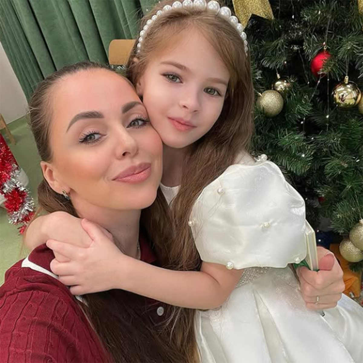 Ольга Рапунцель со старшей дочкой Василисой. Фото: соцсети Ольги Рапунцель