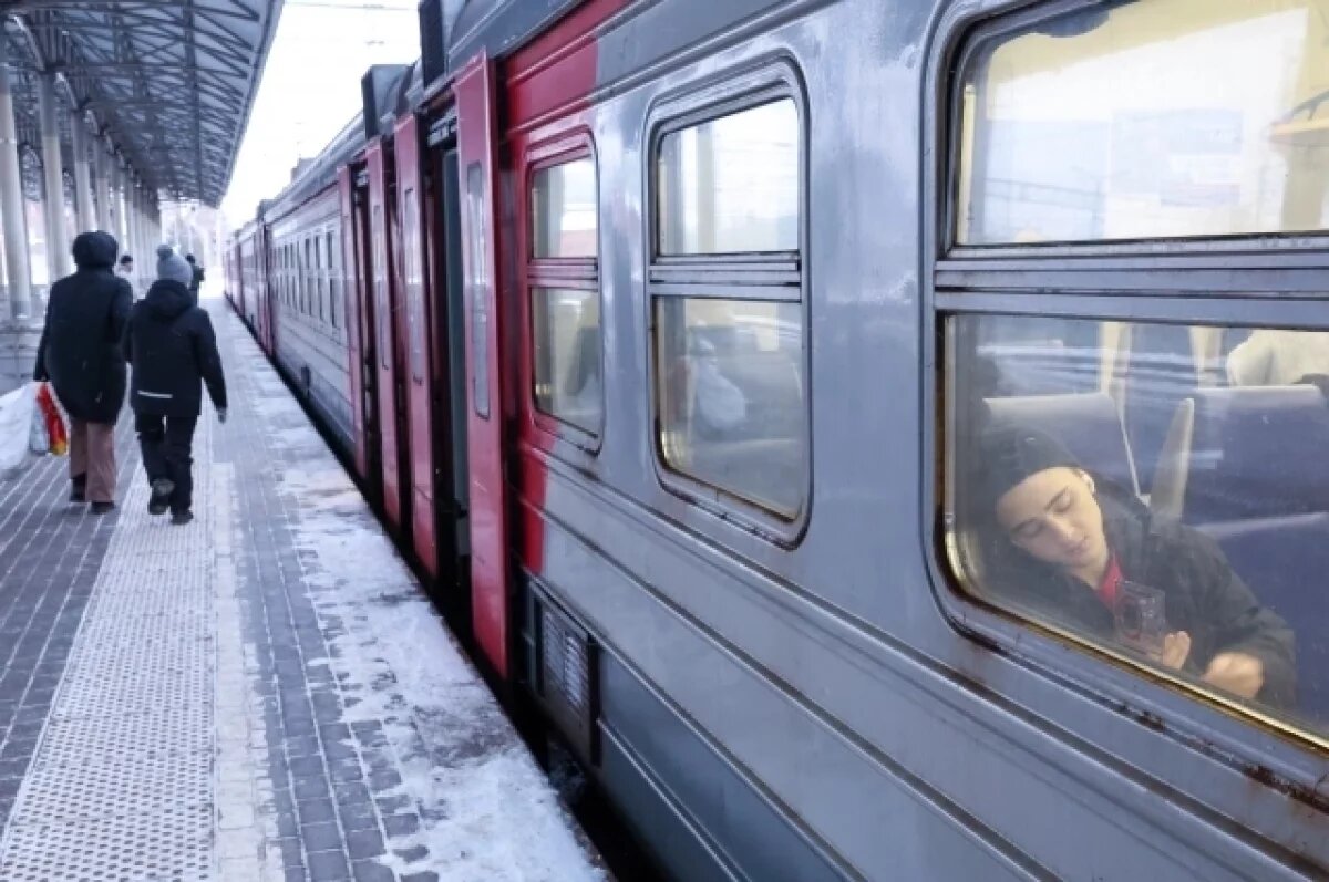    В Челябинске добавлены пригородные поезда на новогодние праздники