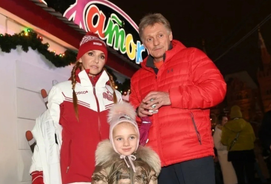 Татьяна Навка с дочерью Надей и мужем Дмитрием Песковым