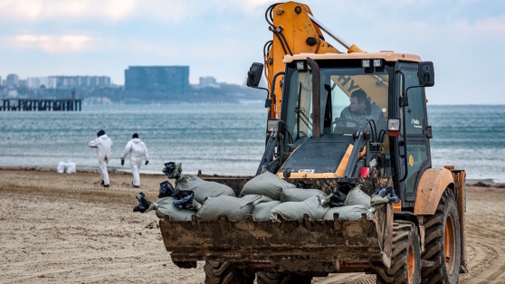    Режим ЧС федерального уровня ввели из-за разлива нефтепродуктов в Чёрном море Алина Городниченко