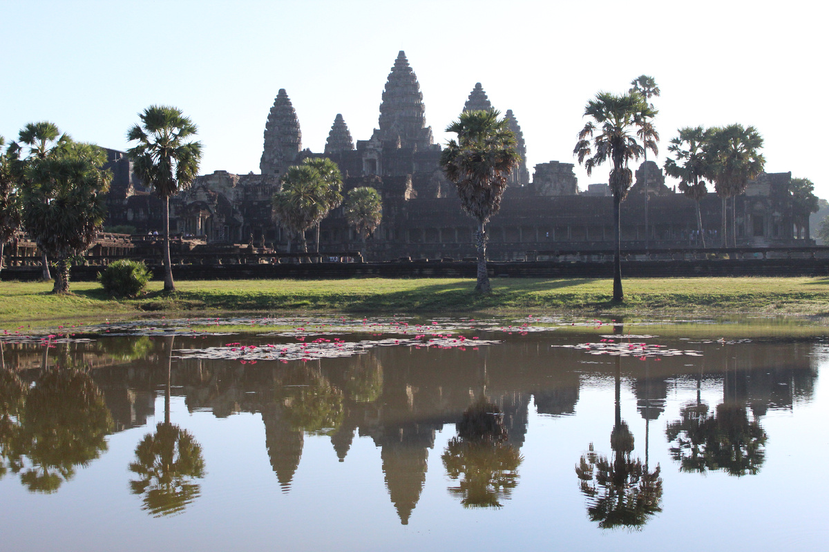 Утро у озера