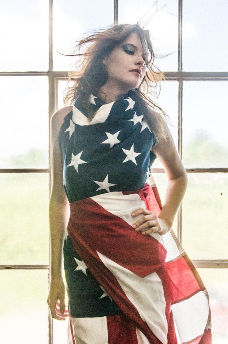 Эта американочка - лучшее, что осталось от США https://i.pinimg.com/736x/e6/fc/3c/e6fc3c7de245a7f60d4b5c25bea1c52e.jpg