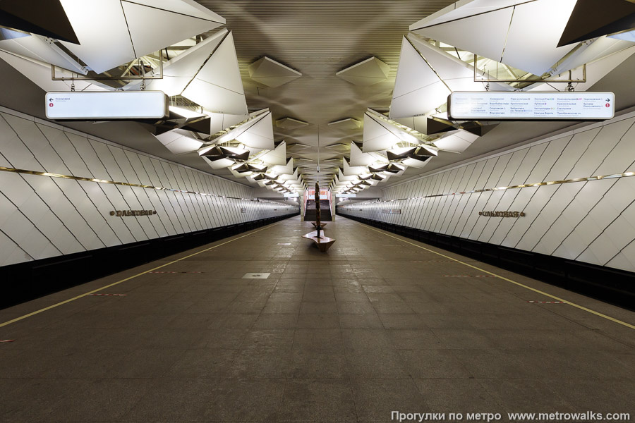 Все неподписанные фото с сайта metrowalks.com