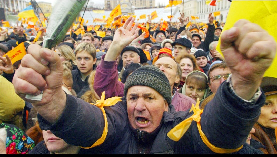 Оранжевая революция 2004 - 2005. Фото с сайта RT на русском 