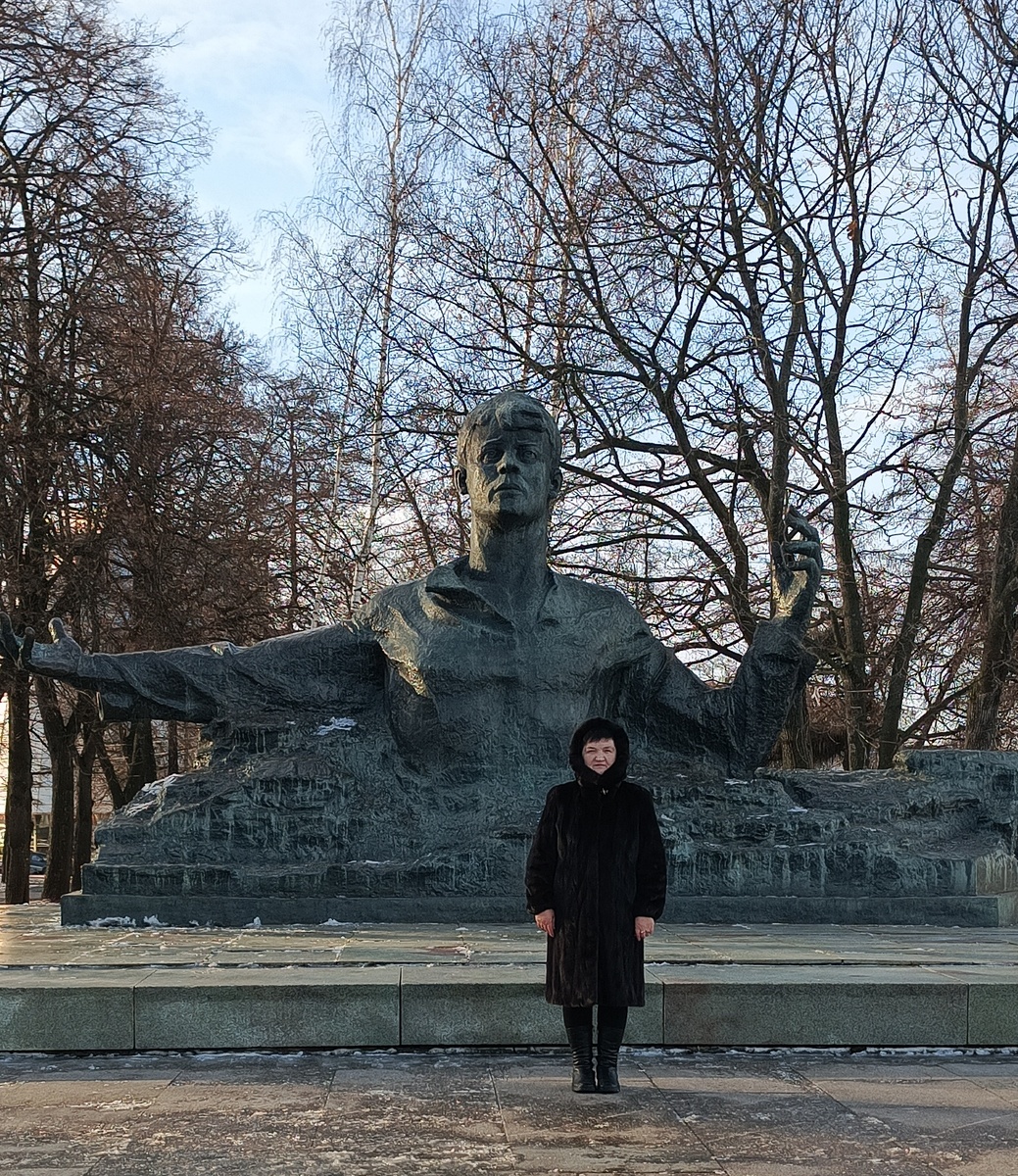 Памятник Сергею Есенину