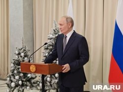    Украина наказывает Европу тем, что отказывается от транзита газа через ее территорию, заявил глава РФ Владимир Путин