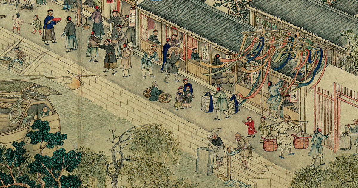 Если вас интересовала китайская детская одежда, то присмотритесь к этому фрагменту - дети одеты как взрослые, просто в костюмчиках по размеру)