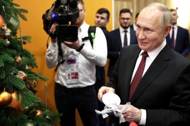    Как отправить письмо на «Елку желаний», чтобы президент их исполнил?