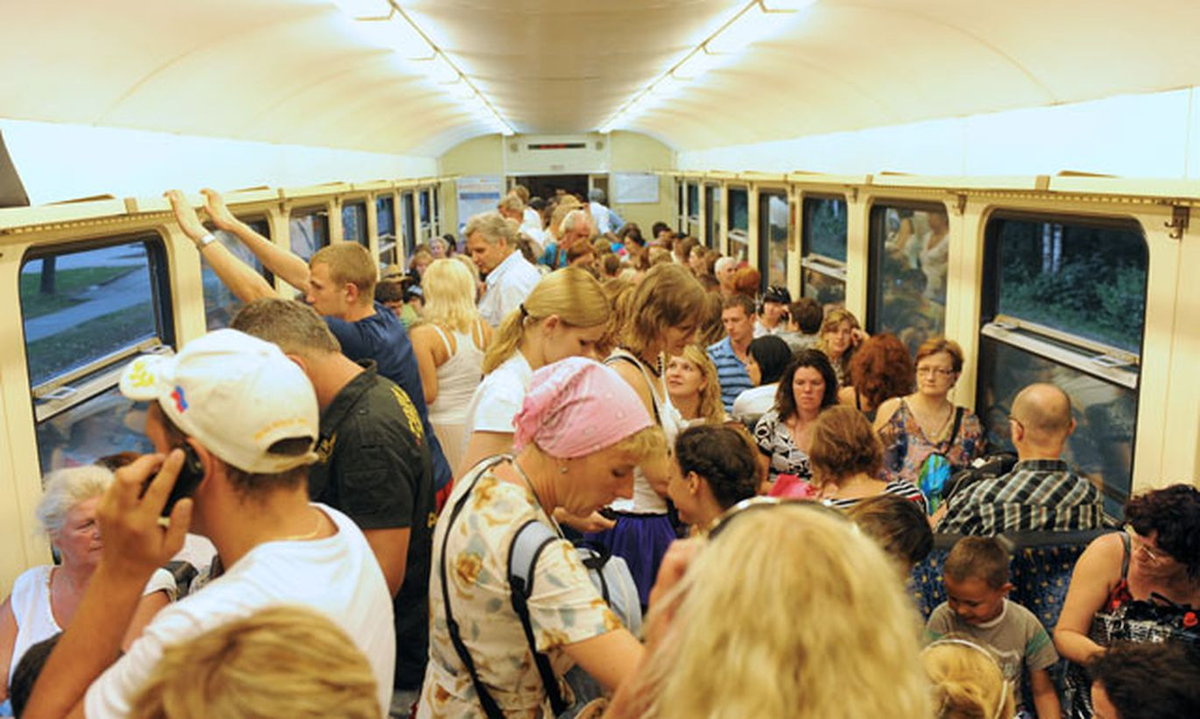 В подмосковных электричках ездят так