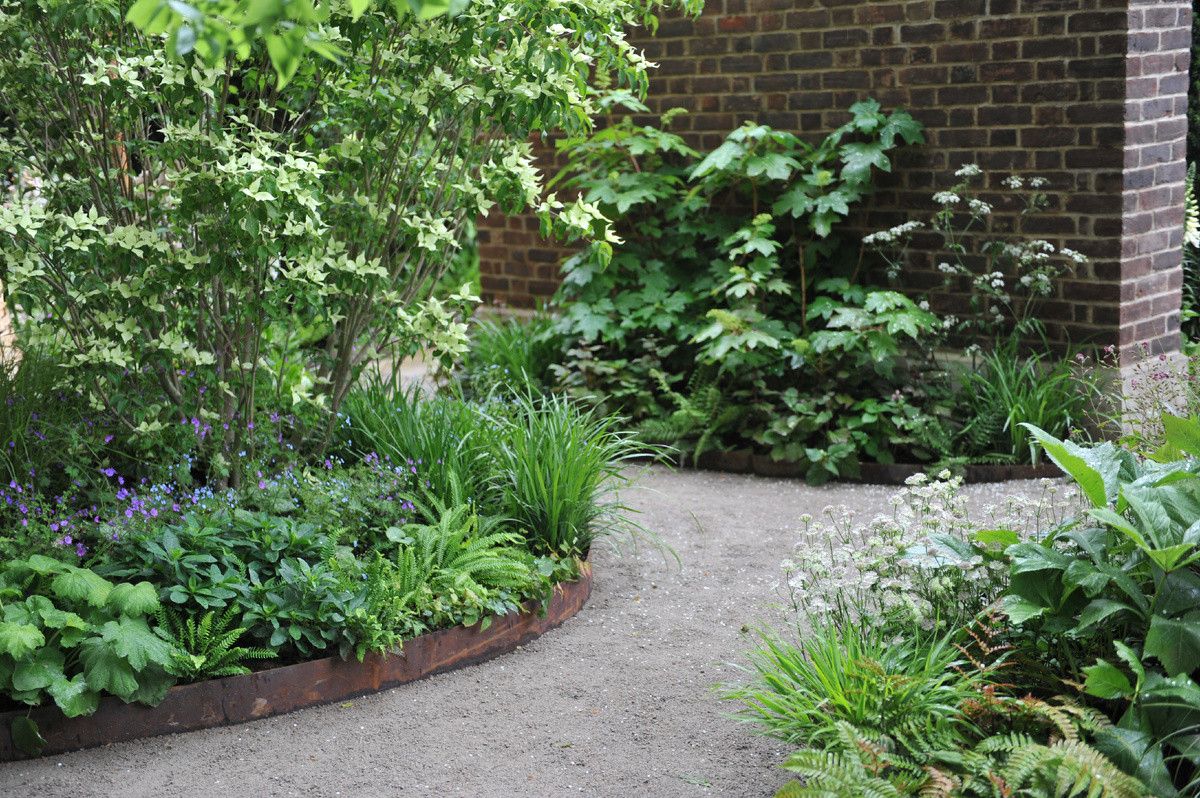 Сад «Представьте, что мир стал другим» на Цветочном шоу в Челси-2024