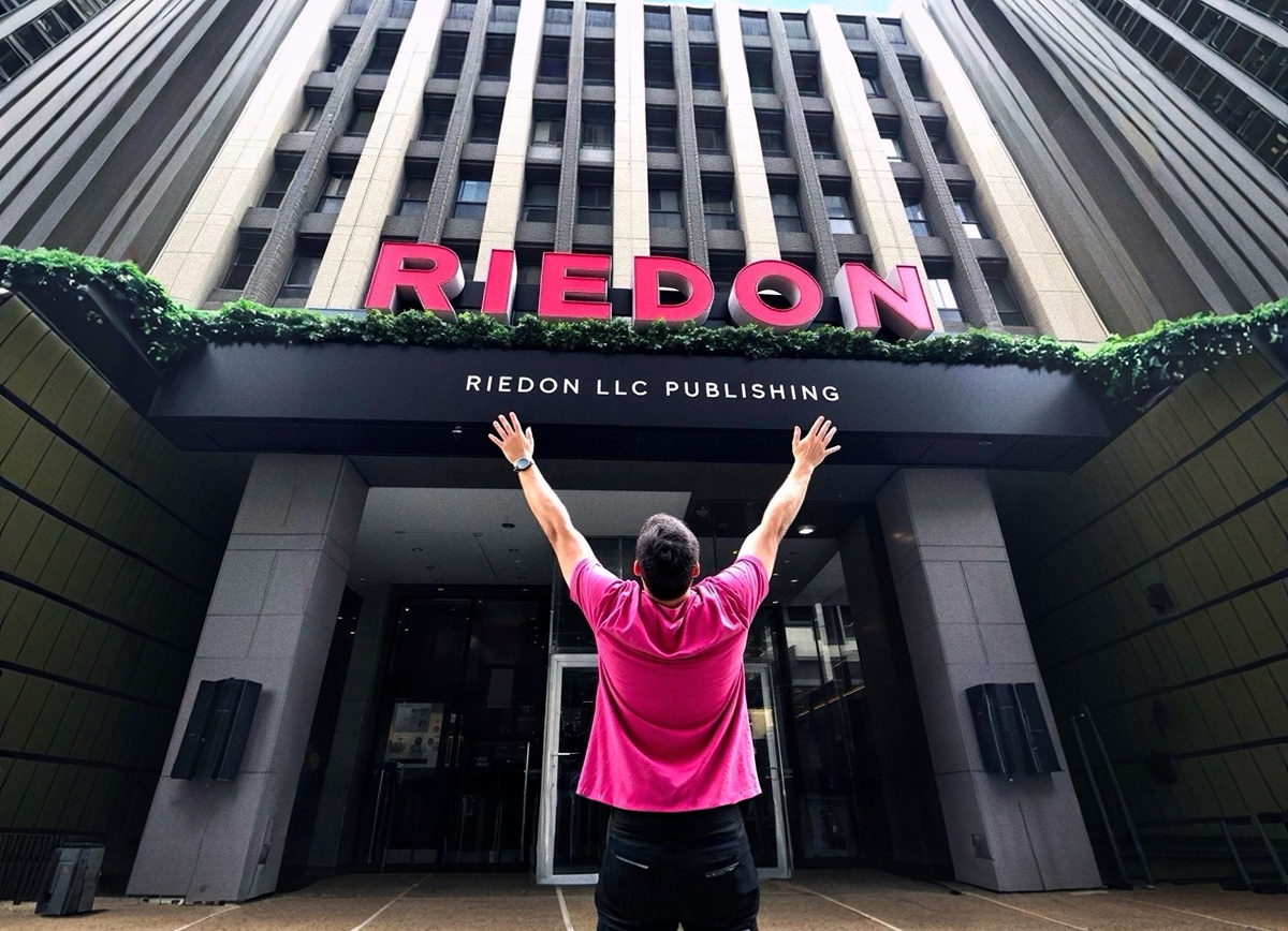 Звукозаписывающая компания решила открыть главные точки по всему миру, для молодых и талантливых исполнителей. 