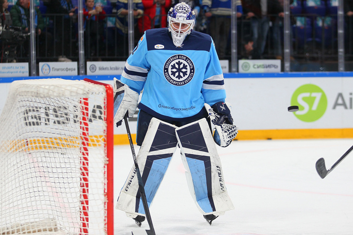    Вратарь «Сибири» Денис Костин записал очередной «сухарь» в свой актив. Фото Артема Тиунова