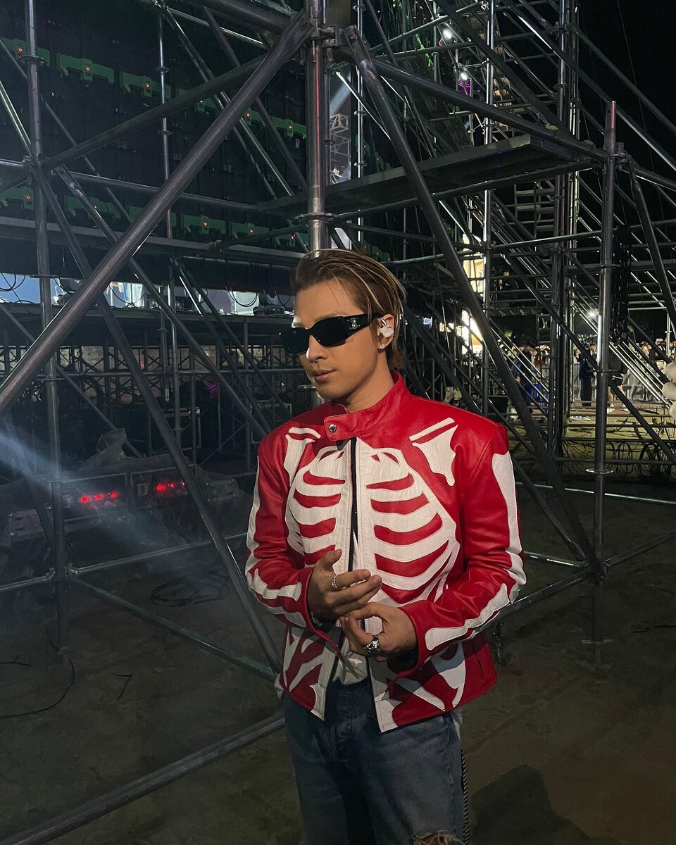    Тхэян из BIGBANGСоцсети