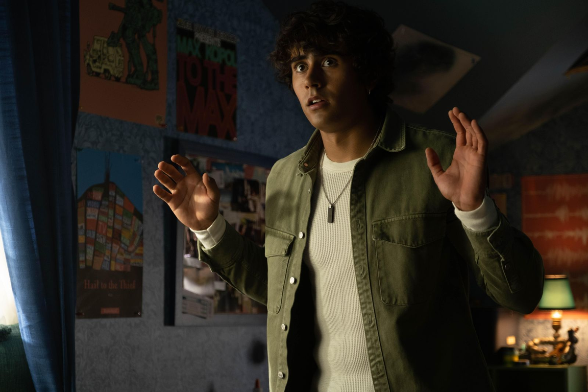 Майкл Чимино в роли Коула, когда он увидел призрак. Кадр из фильма