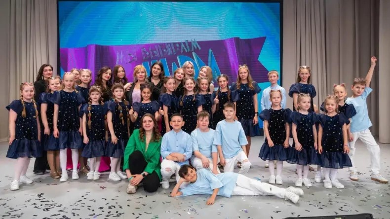    Эстрадная студия "Шарм". Фото Центра развития культуры Искитимского района