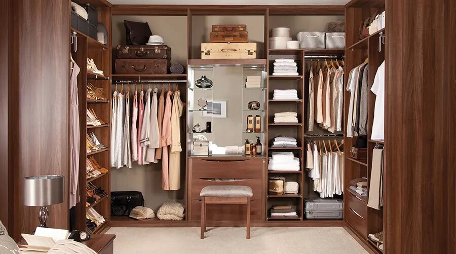 Организуйте пространство: платяные шкафы для современных интерьеров
