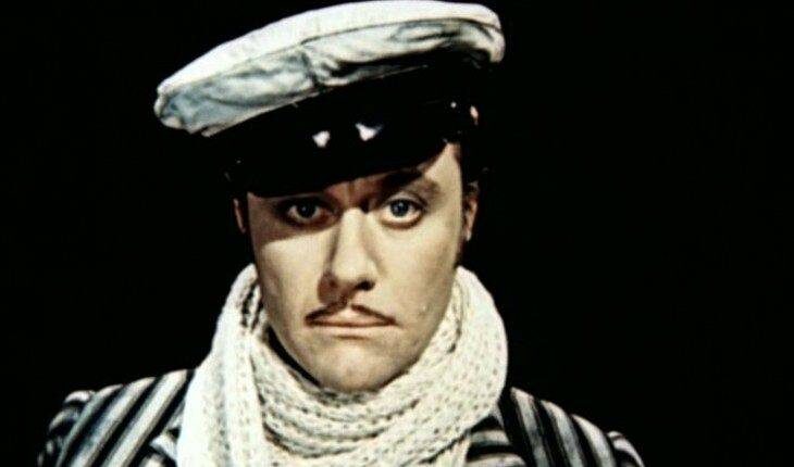    Источник фото: Кадр из фильма "12 стульев" Марка Захарова