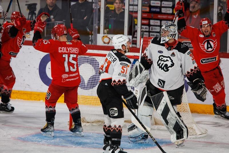    Фото: Пресс-служба ХК «Автомобилист» / Екатеринбуржцы в пятый за сезон раз встретились с «Трактором» и в третий оказались сильнее