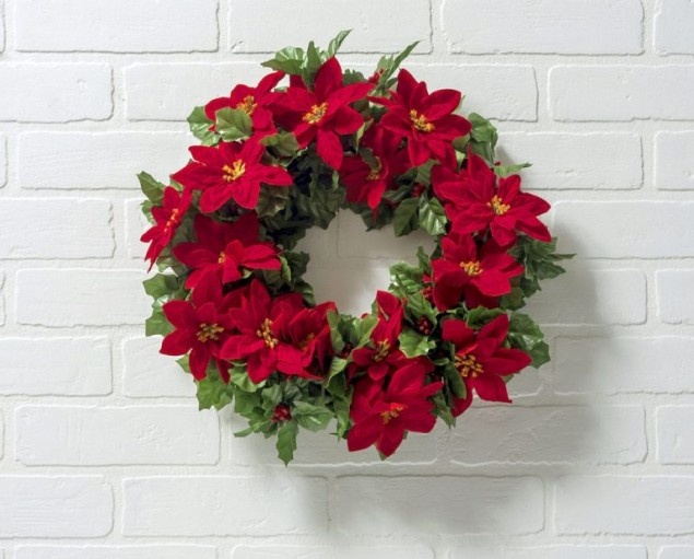    Из пуансеттии   
Источник: «diy Candy»